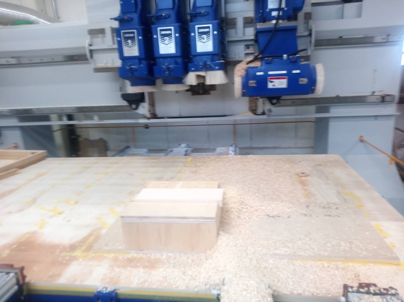 寺坂木工株式会社